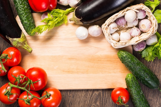 Кухонные ингредиенты на столе